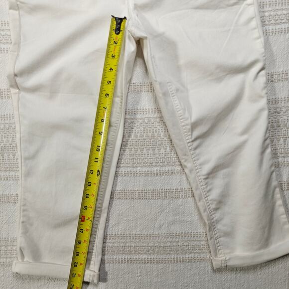 Copperflash White Stretch Denim Capri Pants Cuffed Hem Womens Size 10 NWT - Picture 3 of 8